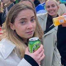 Emma Andersen's Instagram, Twitter & Facebook