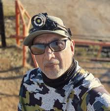 Does anyone know the owner of a kayak found at Fort Phantom?