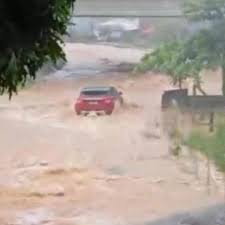 ➡️Pai, mãe e bebê morrem afogados após carro ser arrastado na Grande  Florianópolis. A tragédia que mobilizou moradores e equipes de emergência  no Morro do Gato, em Palhoça (SC), teve um desfecho