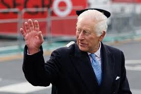 Carlos III vuelve como rey a Bahamas, donde presenció su independencia en 1973