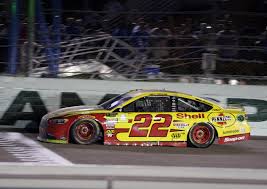 Trump told logano he would give him a personal tour of the lincoln bedroom. Joey Logano Wins First Career Nascar Cup Championship Sports Journal Star Peoria Il