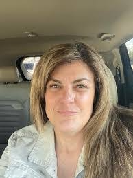 Janet Pelletier's Instagram, Twitter & Facebook