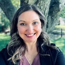 Mary Wingert's Instagram, Twitter & Facebook