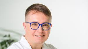 Prezident české stomatologické komory roman šmucler promluvil o svých zkušenostech s očkováním vakcínou od firmy pfizer. Post Prezidenta Csk Obhajil Doc Mudr Roman Smucler Csc Stomateam S R O Vas Pruvodce Dentalnim Svetem