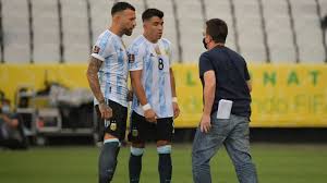 Im spiel gegen argentinien sorgen beamte der gesundheitsbehörde für einen spielabbruch. Ispxdwllcagl2m