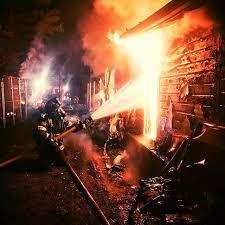 Nkj310 Clintwood Fire Department Got Dispatched At 0111 This Morning For A House Fire Engine 1 And Tanker 1 Arriv House Fire Fire Life Firefighter Pictures