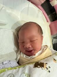 昨天我去看球友们的篮球比赛巧遇Marcus Teng。了解后，居然球友们对上Marcus孩子的球队！ Marcus果然是24孝爸爸！👨‍👦  孩子在哪里比赛，身为爸爸的都陪同在他身边。太佩服他了！🙌🏀