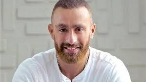 قال الدكتور محمد عز العرب، أستاذ الكبد والمستشار الطبي للمركز المصري للحق في الدواء، إن تصنيع لقاح سينوفاك في مصر شيء هام جدا، خاصة حينما نرى أن العالم تخطى 2 مليار ومليون جرعة مما قد يعطل وصول اللقاحات للدول المجاورة. Ø£Ø­Ù„Ù‰ Ø³Øª ÙÙ‰ Ø§Ù„Ø¹Ø§Ù„Ù… Ø£Ø­Ù…Ø¯ Ø§Ù„Ø³Ù‚Ø§ ÙŠØªØºØ²Ù„ ÙÙŠ Ø²ÙˆØ¬ØªÙ‡ ØµÙˆØ±Ø©