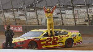 Nascar on television in the 1980s. Logano Takes The Checkered Flag In A Haze Of Bristol Dirt