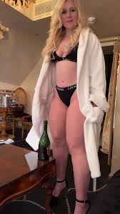 Lady Sammy (@ladysammyjane) - Urlebird