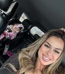 Janet Speck's Instagram, Twitter & Facebook