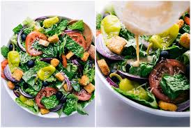A Copycat Recipe For The Famous Olive Garden Salad Complete With Juicy Sweet Toma In 2020 Olive Garden Salad Restaurant Recipes Famous Homemade Creamy Italian Dressing