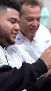 Qué grata experiencia compartir un juego junto a Saul Mena este joven  talentoso. seguimos apoyando a todos a la juventud dominicana para que se  puedan desarrollarse en todas las áreas de la Economía ...