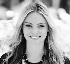 Nancy Raven's Instagram, Twitter & Facebook