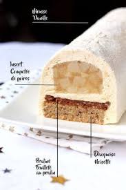 Buche De Noel A La Vanille Poire Et Noisette Recette Recette Dessert Noel Dessert Noel Patisserie