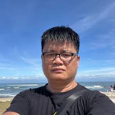 請問~ 大家覺得新竹市最好吃的貢丸是哪一家啊~？ 因為本人很愛吃貢丸……😆 想說過年的時候可以帶最好吃的貢丸回老家跟家人同享~😄