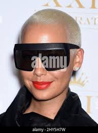 L'Amber Rose lance les vins mousseux XXIV Karat qui se tiennent à l'hôtel  Beverly Hilton Photo Stock
