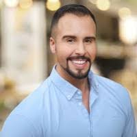 Jaclyn Dubois's Instagram, Twitter & Facebook