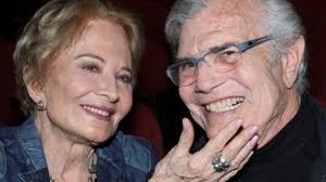 Tarcísio meira foi acompanhado da mulher, glória menezes, ao evento de lançamento da novela 'a lei do amor'. Vyyazz5sngewlm