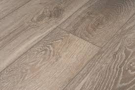 Ribbed, realistic wood texture w/painted bevel effect. Provenza Moda Living High Five
