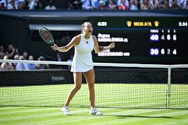 Cristina plaza mamada she loosens the towel so it falls and