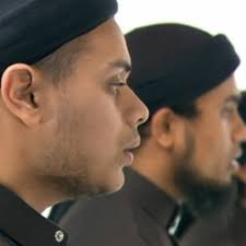 Listen to Labbayk Nasheed Group by hmjamaat in Islam playlist online for  free