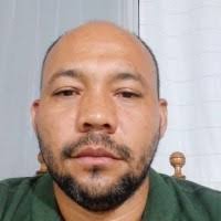 90+ perfiles de «Edward Marin»