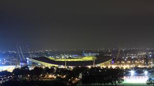 The home of manchester city football club Manchester City Etihad Stadium At Night Wallpaper Manchester City 2560x1440 Wallpaper Teahub Io