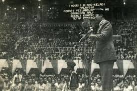 Sistem ekonomi ini menjadi identitas perekonomian indonesia. Kondisi Ekonomi Pada Masa Demokrasi Terpimpin Halaman All Kompas Com