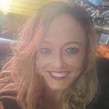 Amanda Mozingo's Instagram, Twitter & Facebook