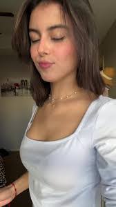 Heather Castro's Instagram, Twitter & Facebook