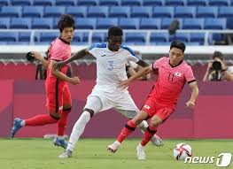 득점 후 세리모니를 펼치는 이동준(왼쪽)과 이승우(오른쪽).사진=대한축구협회(kfa) 제공 서귀포=쿠키뉴스 김찬홍 기자 = 올림픽 대표팀이 가나와의 2연전을 모두 이겼다. F1ifkgjve1ny M