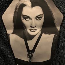 Small Coffin Beat It Creep Iron