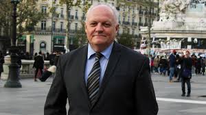 Affiche de françois asselineau• crédits : Accuse De Harcelement Sexuel Le Chef De L Upr Francois Asselineau Convoque Un Congres