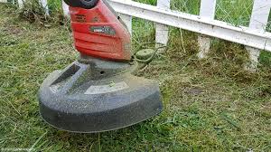 Es gibt jedoch fadenschneider, die über ein integriertes kantenwerkzeug verfügen, mit dem sie sowohl zum trimmen als auch zum kanten von rasen und garten verwendet werden können. Stiftung Warentest 14 Rasentrimmer Im Praxistest 2020