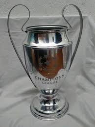 May 29, 2021 · nove anos depois de vencer a liga dos campeões da europa pela primeira vez, em 2012, o chelsea voltou a levantar a taça mais desejada do futebol europeu neste sábado ao vencer o manchester city. Trofeu Taca Champions League 52 Cm No Elo7 Diego Tomaz De Lima Moreira Ec5b08