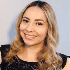 Susie Whipple's Instagram, Twitter & Facebook