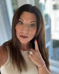 Carla Tunnell's Instagram, Twitter & Facebook