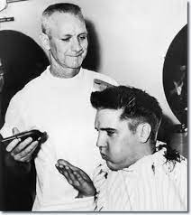 Elvis Presley Haircut Fort Chaffee In March 1958 Elvis Presley Elvis Presley Hair Army Haircut Elvis Presley