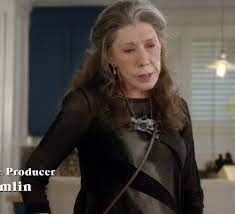 Grace And Frankie Jewelry One Of My Favorites Of Frankie S Necklaces Colliers