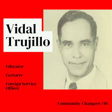 The Blake and McKay families of Cross Creek at the Island Grove train  station, circa 1916, from the incredible collection of Jay Whitworth.  #AlachuaPhenomenon #Discover200
