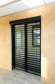Tous les volets roulants manuels sur mesure concevez votre volet roulant manuel sur mesure en toute simplicité. Volets Roulants Aluminium Lame Electrique Confort Patrimoine 73