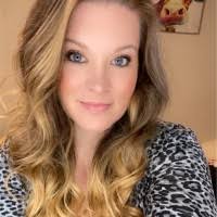 Amber Worrell's Instagram, Twitter & Facebook