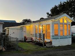 1015 SW 51st St UNIT 37, Lincoln City, OR 97367