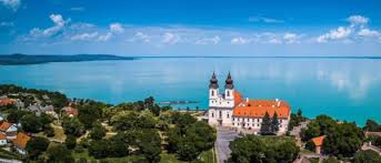 This is the closest you'll get to a beach in hungary. Where To Visit Lake Balaton In Hungary Enobytes Food Wine