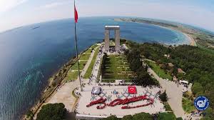 Bilindiği üzere 1915 yıllında çanakkale'de büyük bir kahramanlık destanı yazılmıştır. 10 Canakkale Sehitler Abidesi Bulusmasi