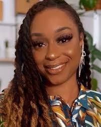 Joanne Mandell's Instagram, Twitter & Facebook