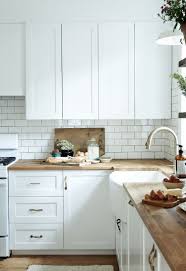 A Dated Home Becomes A Fresh Modern Farmhouse Kitchen Design Small Scandinavian Kitchen Renovation Trendy Farmhouse Kitchen