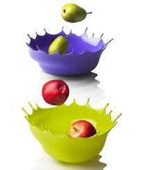 Unusual fruit bowl made of porcelain that hangs on the wall. 15 Modern And Unusual Fruit Bowls Holders Spicytec Fruit Bowl Wooden Fruit Bowl Fruit Wallpaper