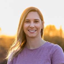 Anna Riling's Instagram, Twitter & Facebook